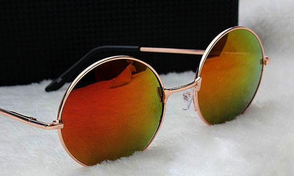 Óculos Estilo John Lennon Vermelho Armação Dourada